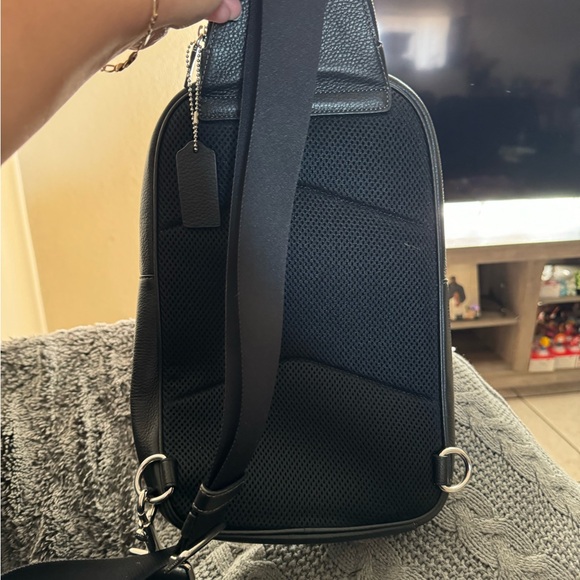 Coach sling bag - Picture 3 of 3